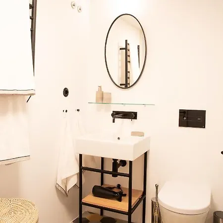 Deluxe 2bdr In Center By Lovelystay Apartamento