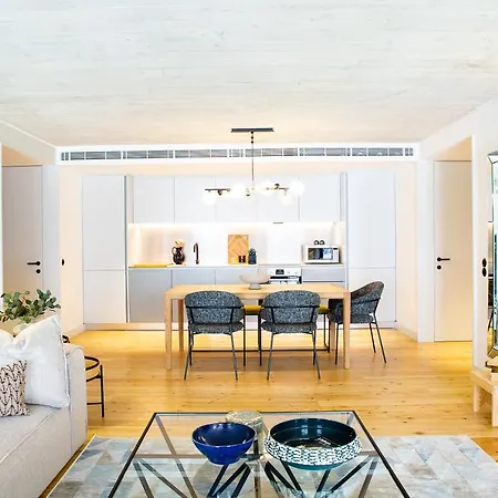 Appartamento Deluxe 2bdr In Center By Lovelystay Lisbona